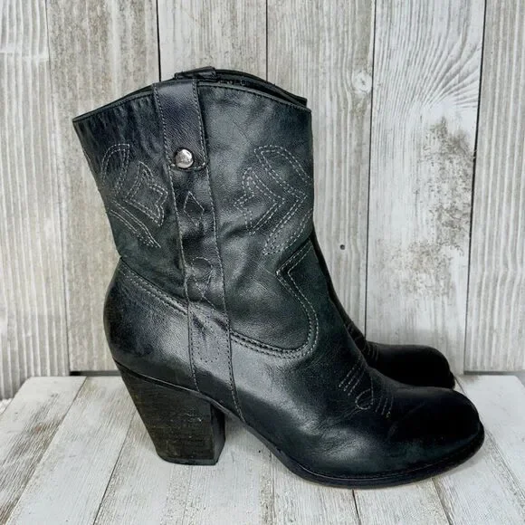 Gianni Bini Black Leather Aces Wild Cowboy Style Boots Size 8.5 - Picture 3 of 11